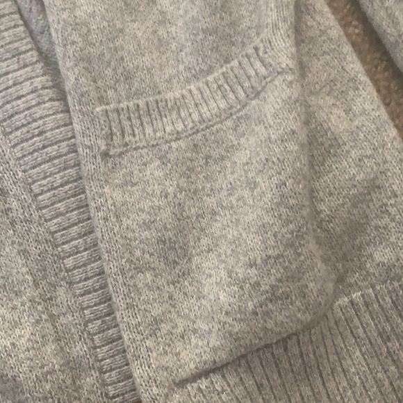 A Gray cardigan🤍 - Picture 4 of 4